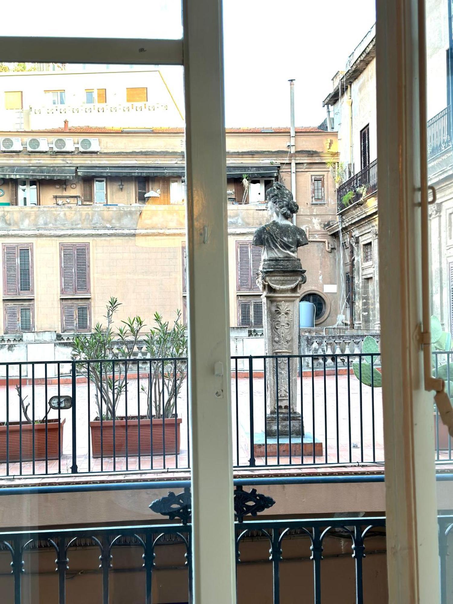 Appartement A Un Passo Dal Massimo 2 à Palerme Extérieur photo